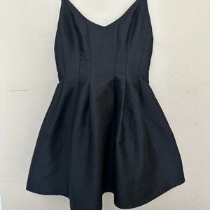 DO+BE Classic Mini LITTLE BLACK DRESS with Pockets Size Medium